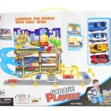 Dreistöckige Garage mit Autos