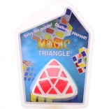 Pyraminx-Puzzle in Form einer Pyramide