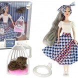 Puppe EMILY mit grauen Haaren mit Kätzchen und Schaukel