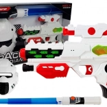 Kosmische Laserwaffe mit Lichtschwert-Maske