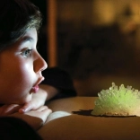 Leuchtende Kristalle – Wissenschaftsset zum Züchten von Kristallen