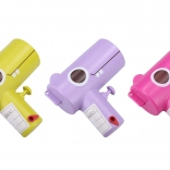 Wasserpistole mit verschiedenen Farbvarianten