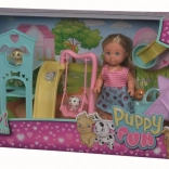 Puppe Evi auf dem Spielplatz für Welpen
