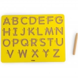 Hölzerne Graphomotorik-Tafel VIGA – Großbuchstaben