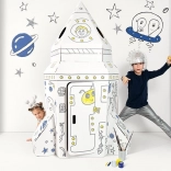 Große Weltraumrakete aus Karton