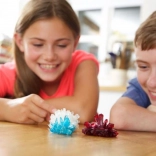 MAC TOYS Wachsende Kristalle – Experimentierset für Kinder (14+)