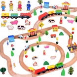 Holzeisenbahn mit Lokomotive und Figuren