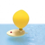 Holzboot mit Luftantrieb