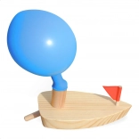 Holzboot mit Ballonantrieb